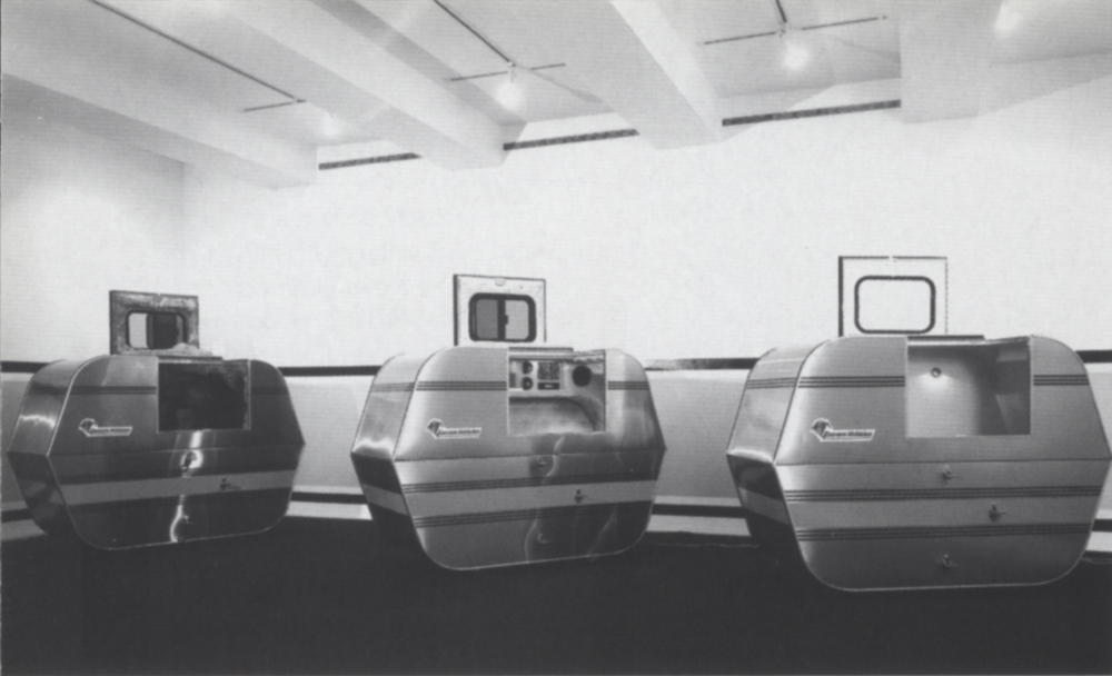 Андреа Зиттель (Andrea Zittel). Современное искусство США. Инсталляция. Концептуальное искусство. Арт-капсула. Escape Vehicles, 1996