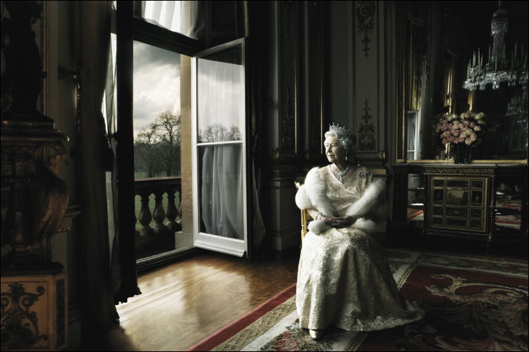 Энни Лейбовиц (Annie Leibovitz). Современное искусство. Фэшн фотография. Королева Елизавета II, 2007. Фото