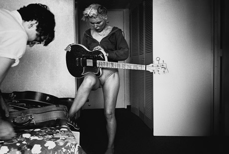 Энни Лейбовиц (Annie Leibovitz). Современная фотография. Крис Стейн и Дебби Харри из Blondie, 1979