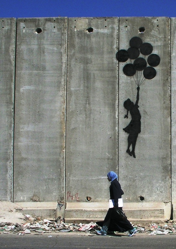 Современная живопись. Граффити. Бэнкси. Израильский разделительный барьер. Девочка с шариками
