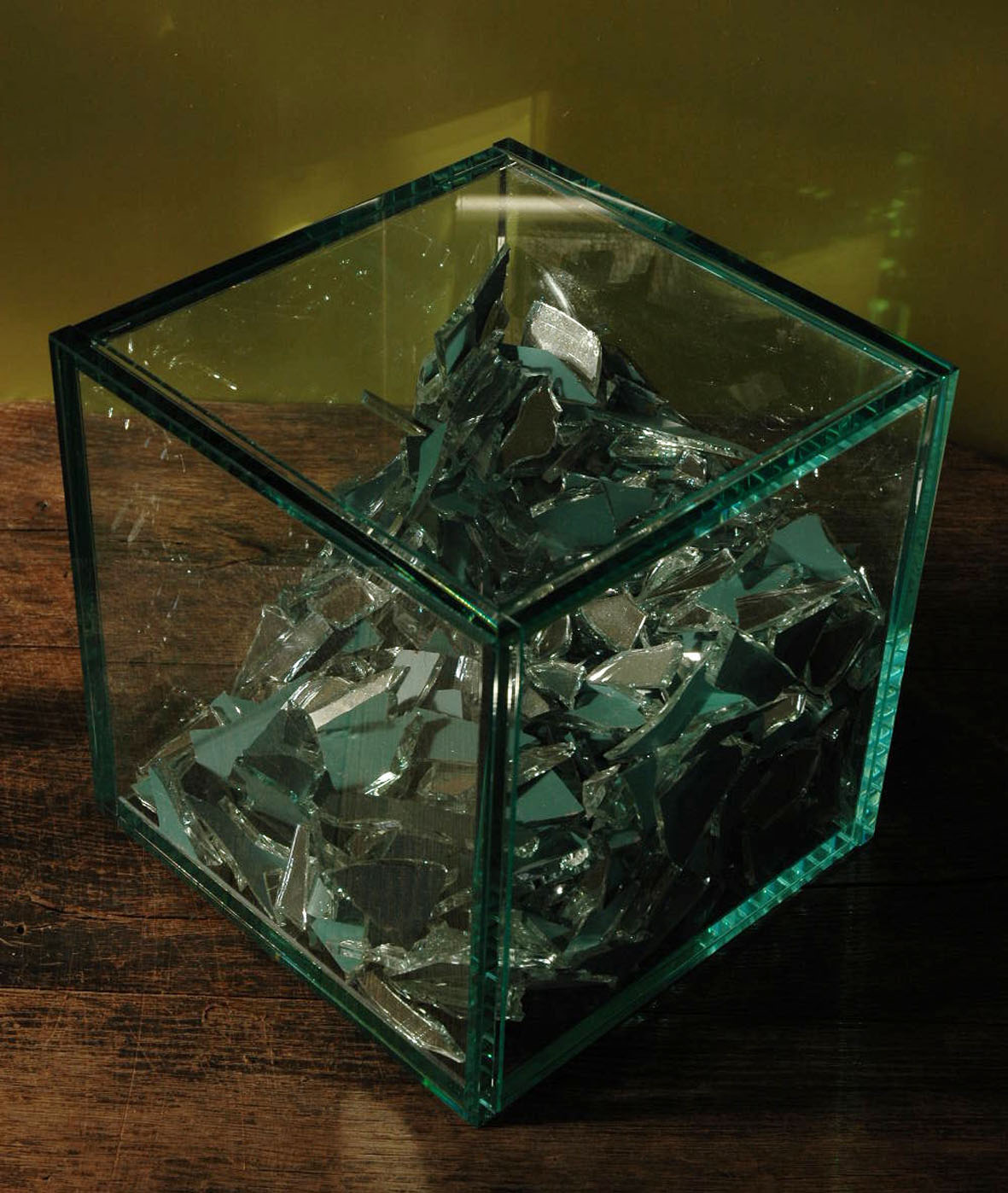 Кадер Аттиа (Kader Attia). Современное искусство. Untitled (Glass Cube), 2006