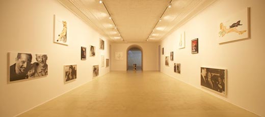 Моя тайная жизнь (в MoMA в Нью-Йорке), 2009. Лутц Бахер (Lutz Bacher) - американская художница. Арт-феминизм