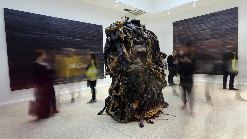 Павильон США на 57-ой Венецианской биеннале, 2017. Марк Брэдфорд (Mark Bradford) - современный американский художник. Современное искусство США