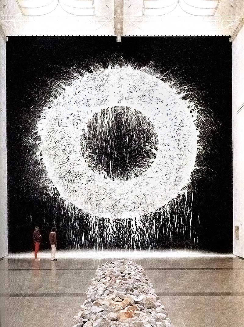 Современное искусство. Ричард Лонг. Белый водный круг. Лэнд-арт