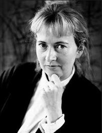 Розмари Трокель (Rosemarie Trockel) – современная немецкая художница и профессор Академии художеств Дюссельдорфа