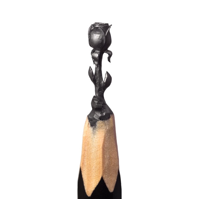 Черная роза. Миниатюрная скульптура. Скульптура на кончике карандаша. Салават Фидаи (Salavat Fidai) - современный российский скульптор-миниатюрист. Современное искусство России