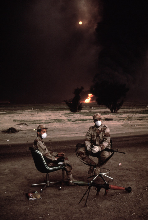 Стив Маккарри (Steve McCurry). Кувейт, 1991. Военная фотография