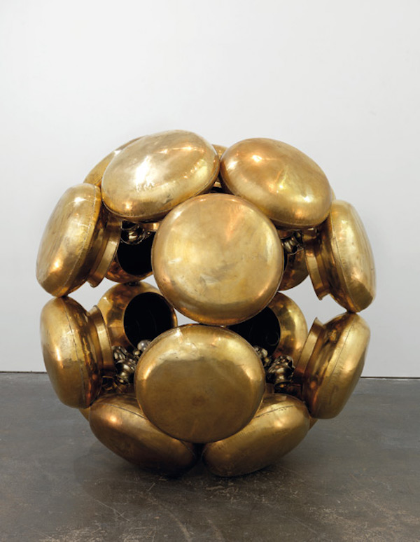 Cocoon (Кокон), 2009. Субодх Гупта (Subodh Gupta) - индийский художник, скульптор. Современное искусство Индии