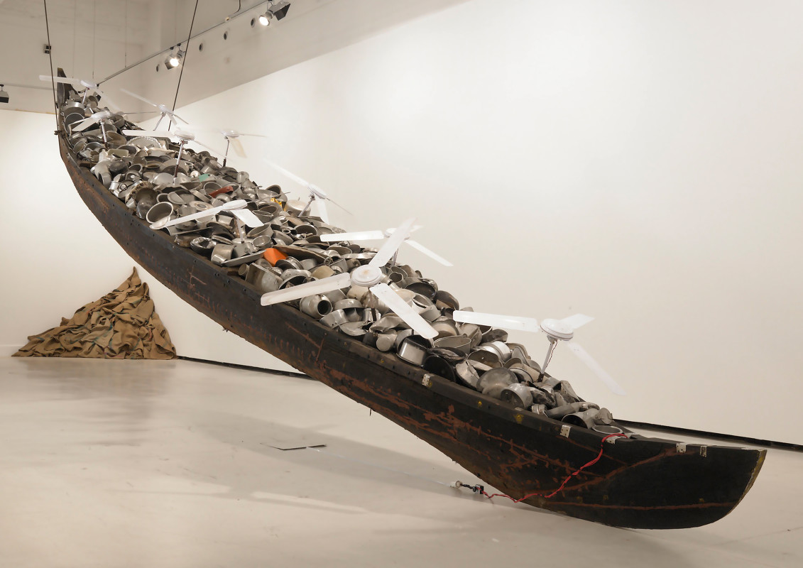 All In The Same Boat, 2012-13. Субодх Гупта (Subodh Gupta) - индийский художник, скульптор. Современное искусство Индии
