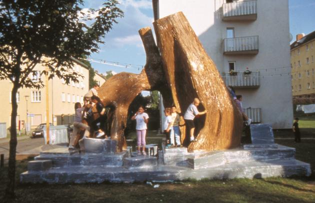 Томас Хиршхорн (Thomas Hirschhorn). Современное искусство. Bataille Monument, 2002