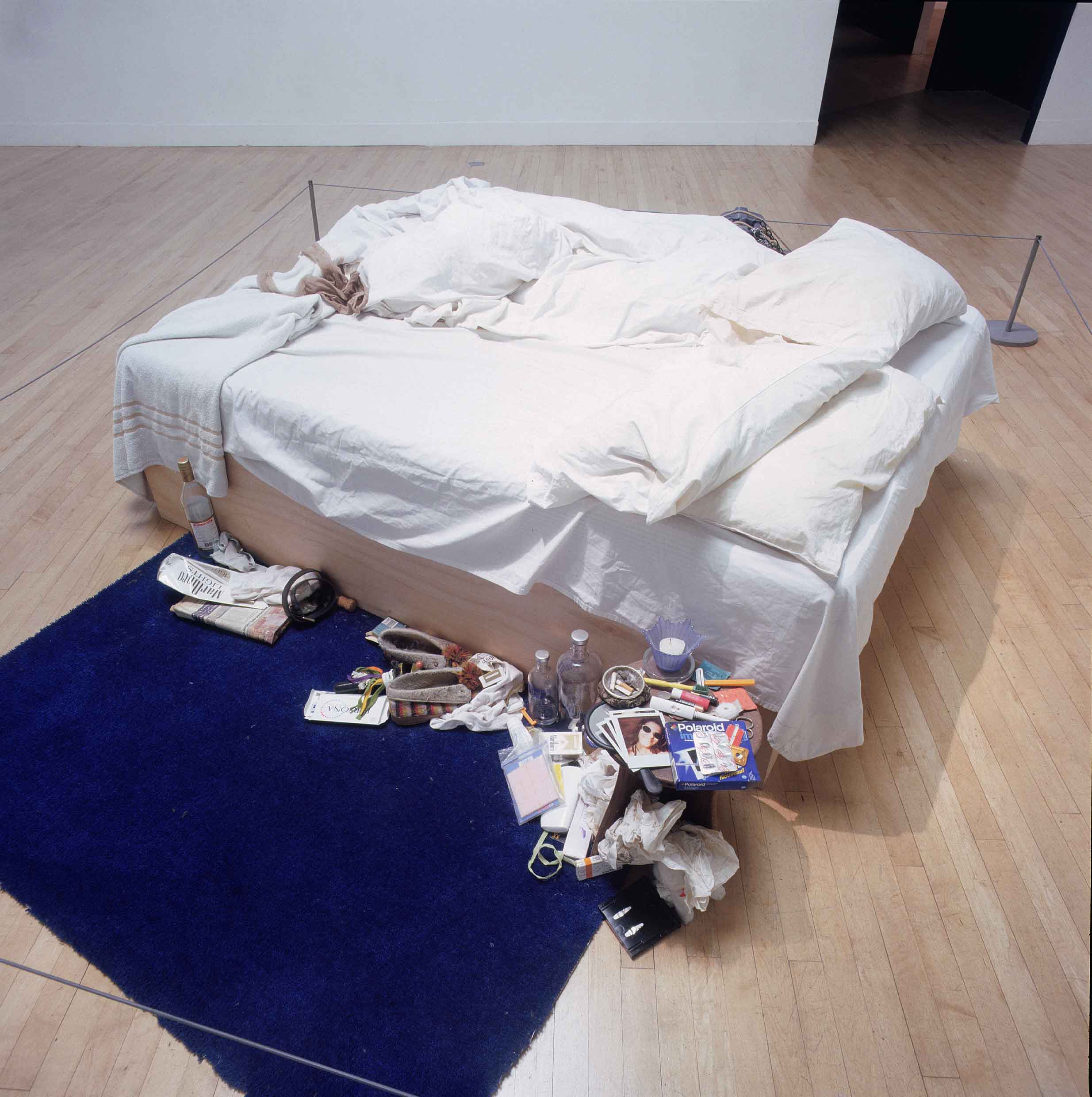Современное искусство. Трэйси Эмин. Моя кровать